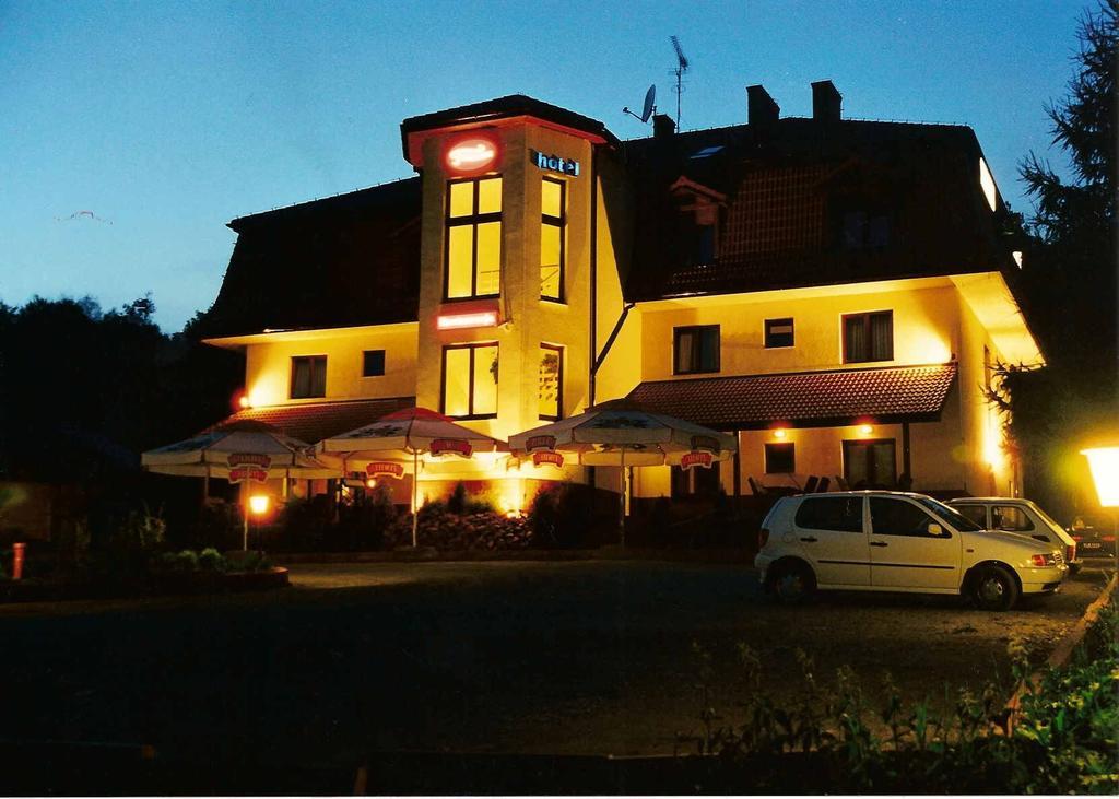 Hotel Twardowski Głogoczów 외부 사진